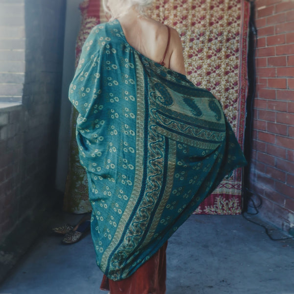 Silk Cape – Teal