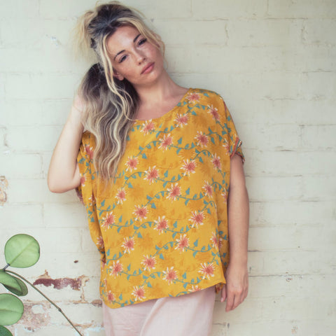 Button Back Top – Sunny