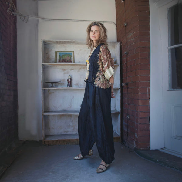 Embossed Silk Pants – Black