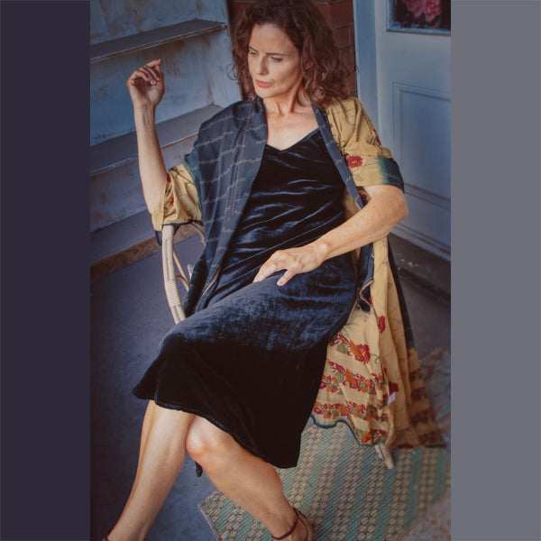 Velvet Slip – Black