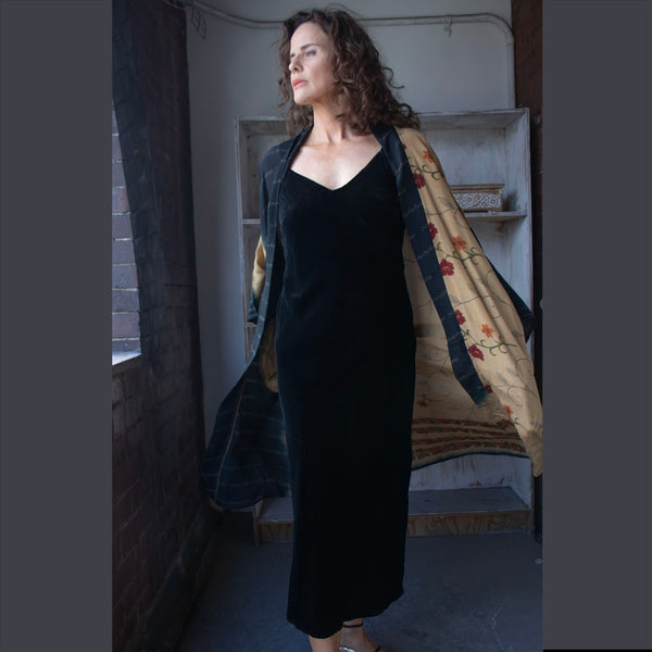 Velvet Slip – Black