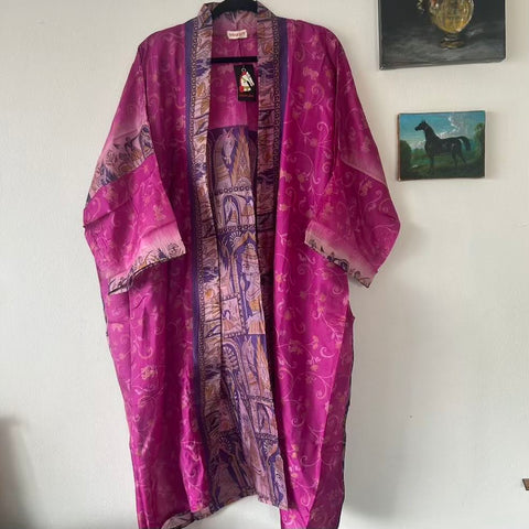 Mid Silk Kimono – Magenta