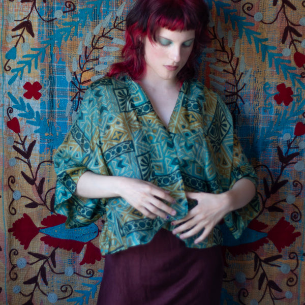 Short Silk Kimono – Geo