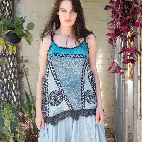 Silk Singlet – Sky (M)