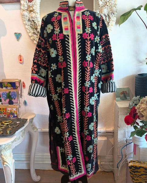 Velvet Embroidered Maxi Coat – Black